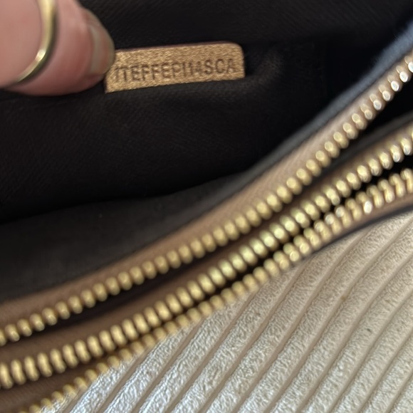 Burberry Lollard Shoulder/Clutch Bag - Picture 8 of 14